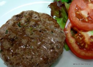 20140131_133710_hamburguer-salada-300x215-3